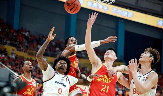 必威体育-大秋无敌！3叉戟砍79分，CBA总决赛：广厦逆境翻盘，裁判罕见争议